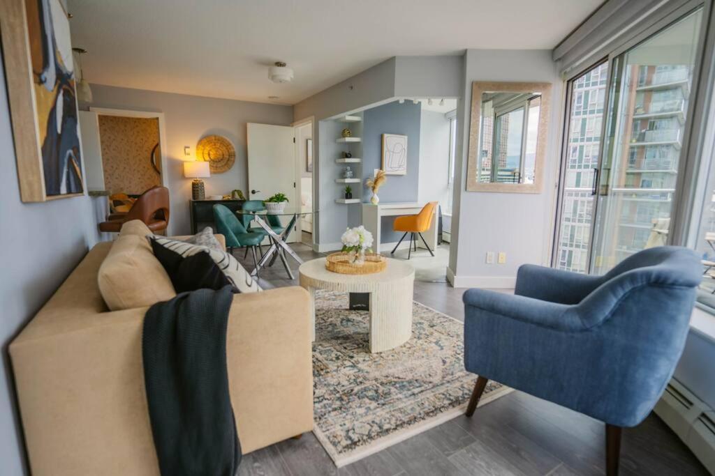 Downtown King Suite-Surround Views-Pool/Gym/Parkng Vancouver Buitenkant foto