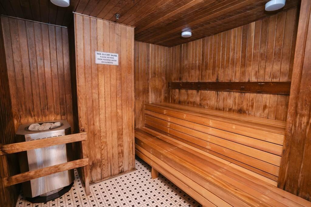 Downtown King Suite-Surround Views-Pool/Gym/Parkng Vancouver Buitenkant foto
